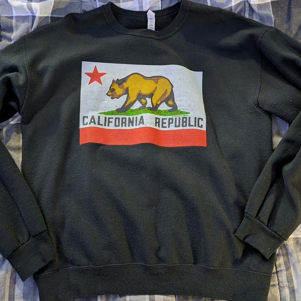 California Republic Original Bear Flag Crewneck Sweatshirt